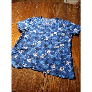 Large Dog and Cat Blue Purple White Short Sleeve VNeck Scrub Top